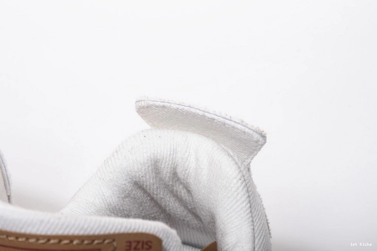 AO2571-100 Levi's White Jordan Denim Air 4 1127